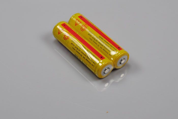 UltraFire BRC 18650 High-Capacity Rechargeable Li-ion Battery Pair for Flashlights and Cameras 3600mAh